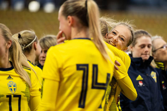 Sveriges Lisa Löwing jublar
