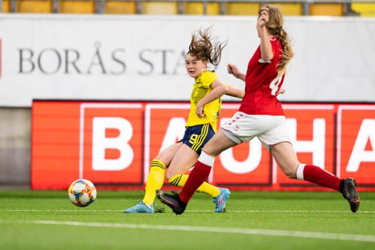 Sveriges Svea Rehnberg skjuter 2-0