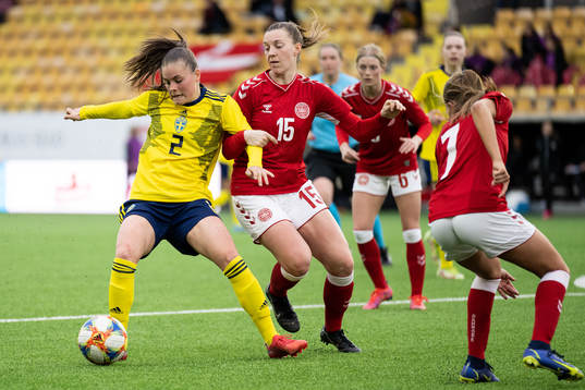 Sveriges Hanna Wijk och Danmarks Karen Knudsen
