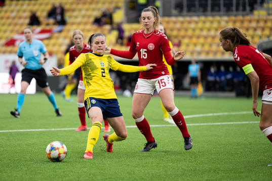 Sveriges Hanna Wijk och Danmarks Karen Knudsen