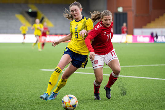 Sveriges Svea Rehnberg och Danmarks Signe Markvardsen