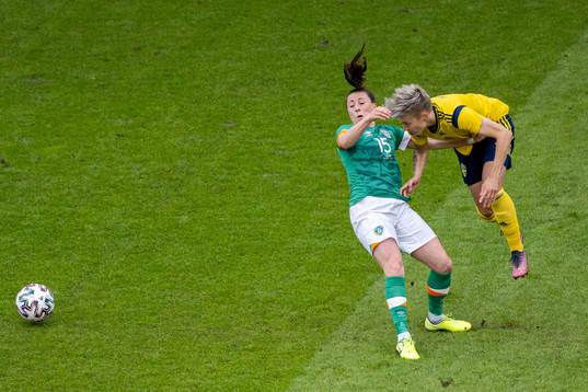 Lucy Quinn of Ireland and Lina Hurtig of Sweden