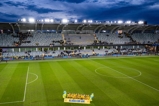 Players of Sweden celebrate