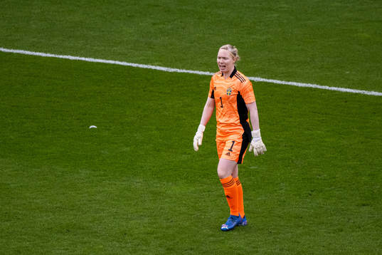 goalkeeper Hedvig Lindahl of Sweden