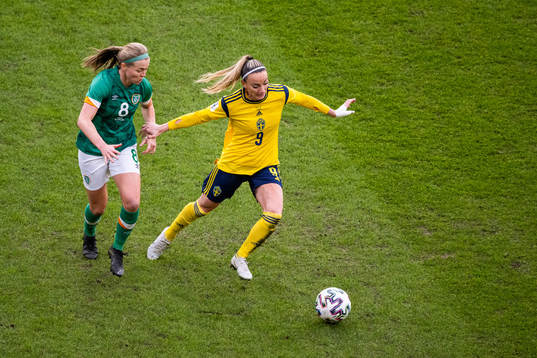 Ruesha Littlejohn of Ireland and Kosovare Asllani of Sweden