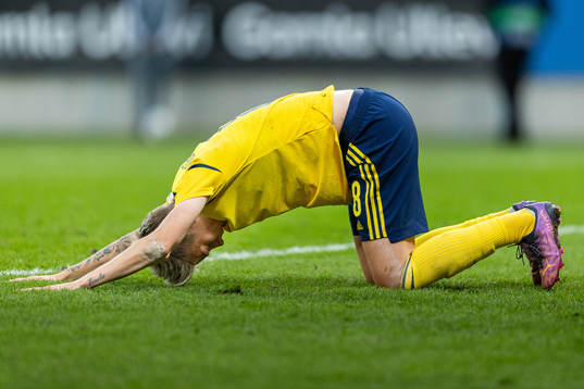 Lina Hurtig of Sweden looks dejected