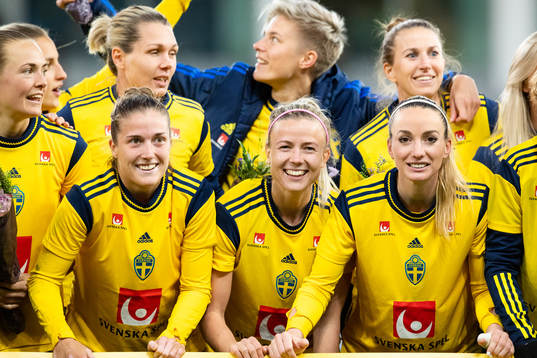Filippa Angeldahl, Hanna Glas and Kosovare Asllani