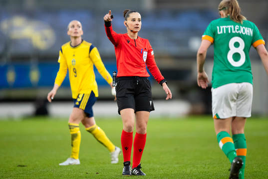 Referee Iuliana Demetrescu