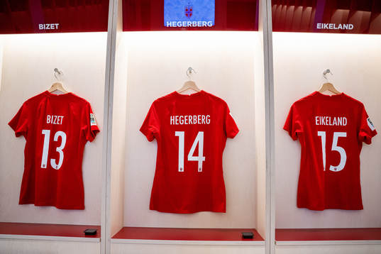 The kits of Celin Bizet Ildhusøy, Ada Hegerberg and Amalie