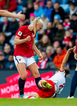Maria Thorisdottir of Norway and Martyna Wiankowska of