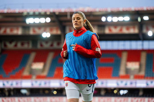 Maren Mjelde of Norway warms up