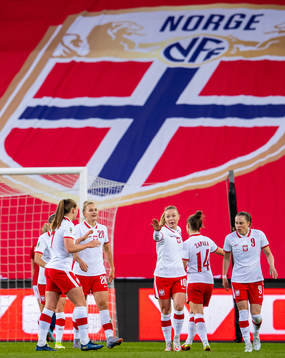 Nikola Karczewska of Poland celebrates with Weronika