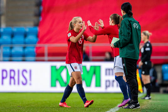 Amalie Eikeland and Maren Mjelde of Norway