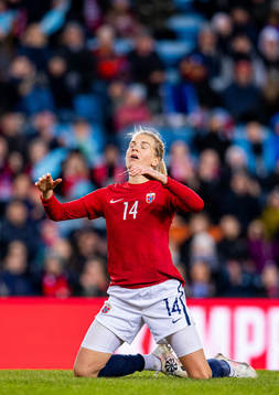 Ada Hegerberg of Norway reacts
