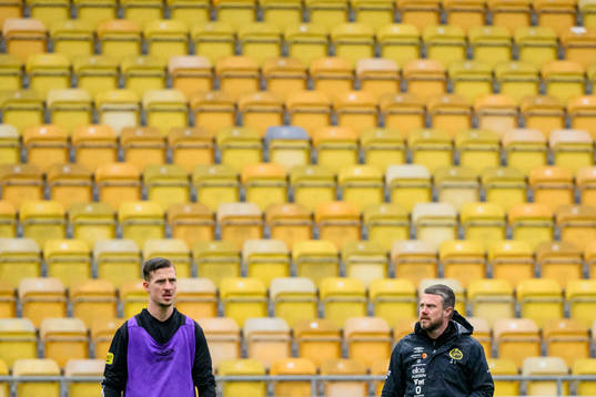 Simon Olsson och manager Jimmy Thelin