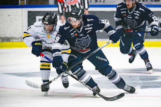 s Chad Billins och Karlskogas Sebastian Collberg