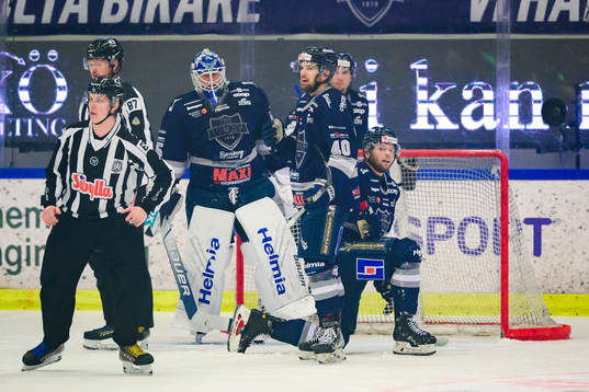 Karlskogas målvakt Lars Volden, Kalle Jellvert, Alexander