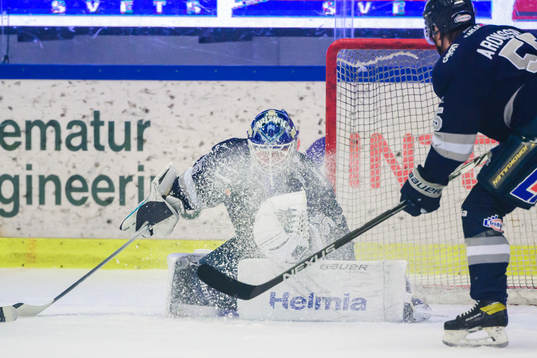 Karlskogas målvakt Lars Volden