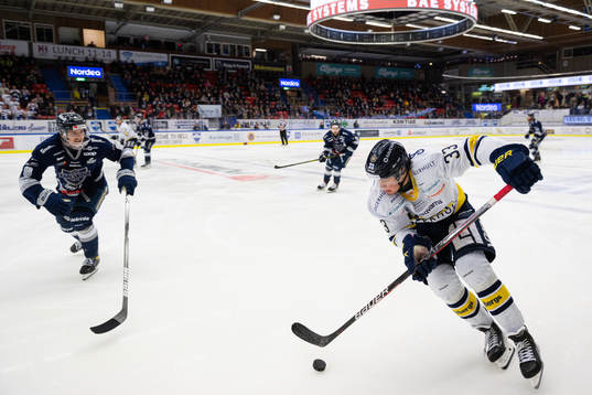 s Måns Lindbäck
