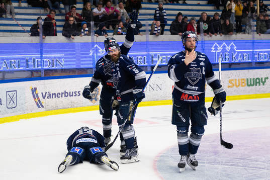 Karlskogas Janne Tavi har ont