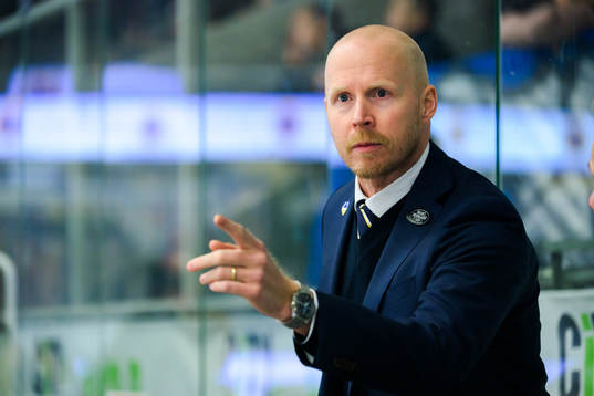s assisterande tränare Tobias Thermell