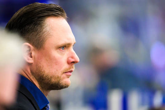 Karlskogas huvudtränare Karl Helmersson