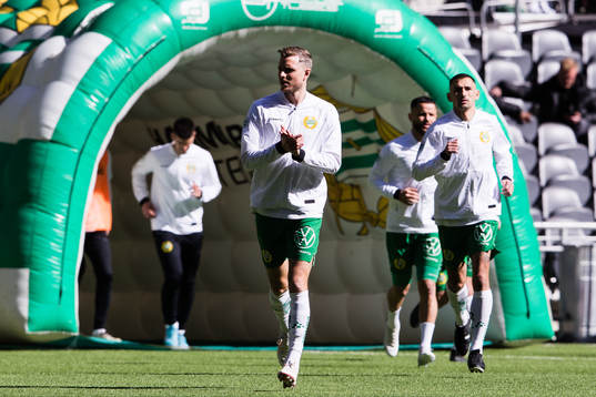 Hammarbys Richard Magyar och Loret Sadiku  värmer upp