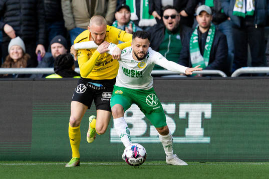 Mjällbys Adam Ståhl och Hammarbys Mohanad Jeahze