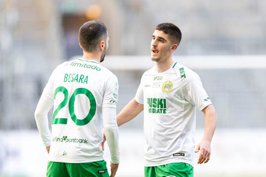 Hammarbys Nahir Besara och Mayckel Lahdo jublar