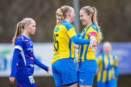Bläddra bland fler bilder av Fotboll, Div 1 södra, dam, Eskilsminne - Södra Sandby