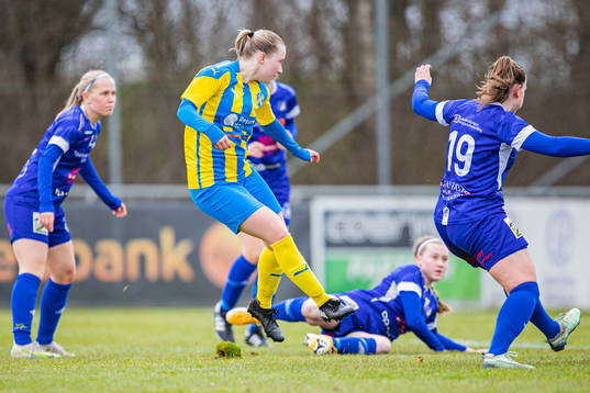 Eskilsminnes Ellen Pigg slår in 3-0