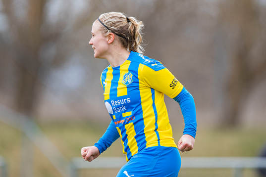 Eskilsminnes Julia Lennartsson jublar