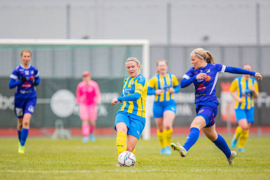 Eskilsminnes Julia Lennartsson