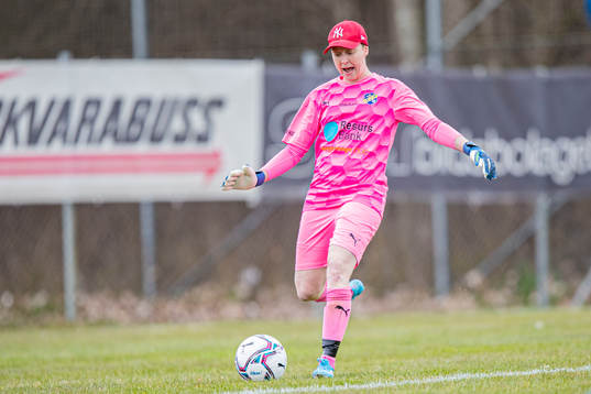 Eskilsminnes målvakt Sacha Micha