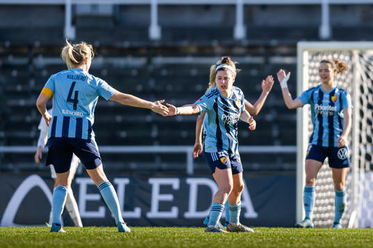 Djurgårdens Hayley Dowd jublar