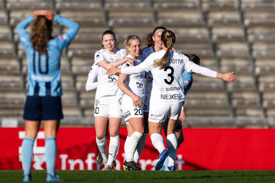 Bläddra bland fler bilder av Fotboll, Damallsvenskan, Djurgården - FC Rosengård