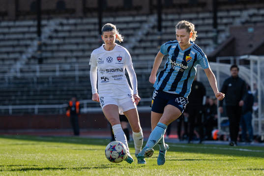 Rosengårds Olivia Schough och Djurgårdens Sara Olai