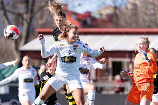 s Hannah Davison och Häckens Johanna Ryttning Kaneryd