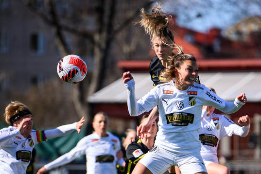 s Hannah Davison och Häckens Johanna Rytting Kaneryd
