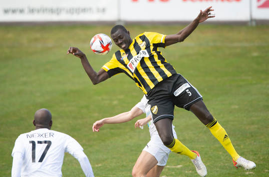 IFK Hässleholms Mohammed Mbye i matchen i div. 2 Södra