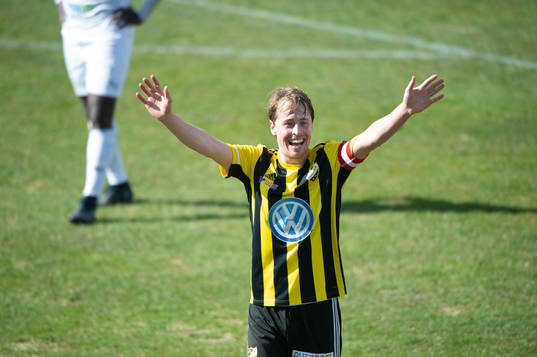 IFK Hässleholms Robin Strömberg har kvitterat till 2-2