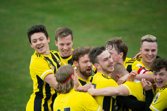 iIFK Hässleholms Olle Kjellman Olblad har gjort 4-3 på