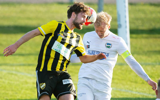 IFK Hässleholms Albin Ekström i matchen i div. 2 Södra