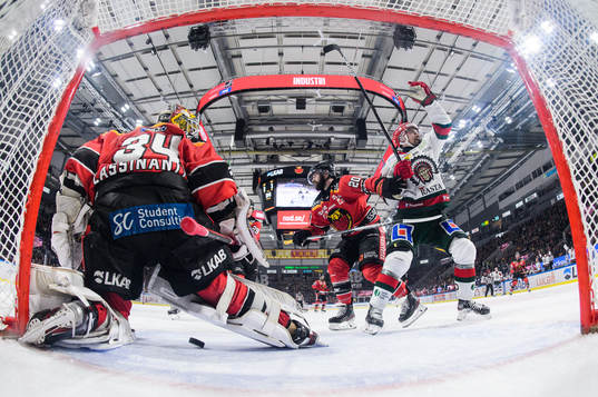 Frölundas Patrik Carlsson jublar