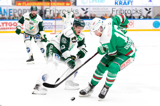 Färjestads Daniel Viksten och Rögles Lucas