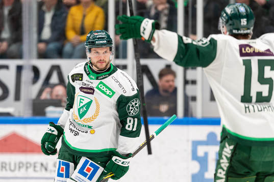 Färjestads Theodor Lennström jublar