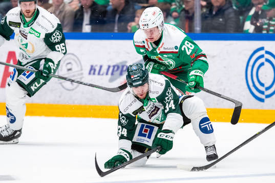Färjestads Michael Lindqvist  och Rögles Anton Bengtsson