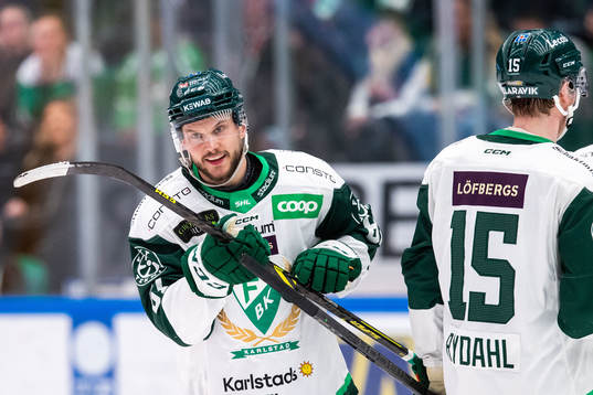 Färjestads Theodor Lennström jublar