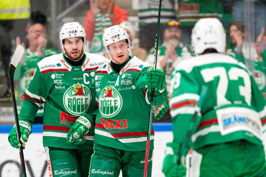 Rögles Anton Bengtsson jublar