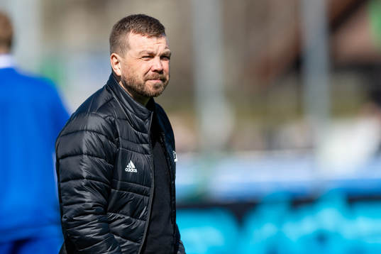 Sundsvalls tränare Henrik Åhnstrand före fotbollsmatchen